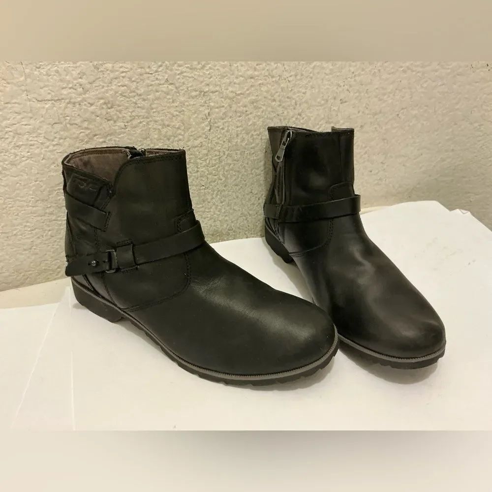 Teva Boots Womens 9.5 Biker Black Leather Side Zip Round Toe Casual 1008009